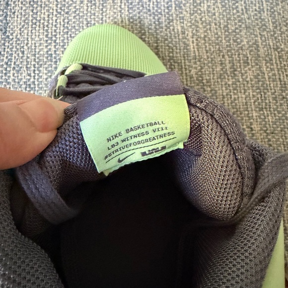 New with Box: Nike LeBron Witness VIII Box in Purple - Picture 8 of 11